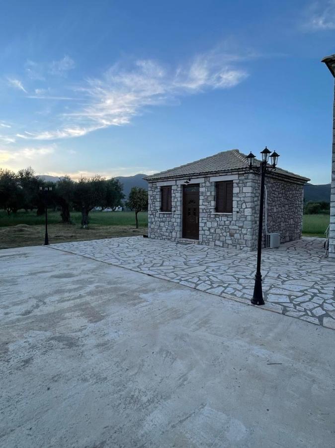 Appartamento Πετρόχτιστο Διαμέρισμα Loggos Esterno foto
